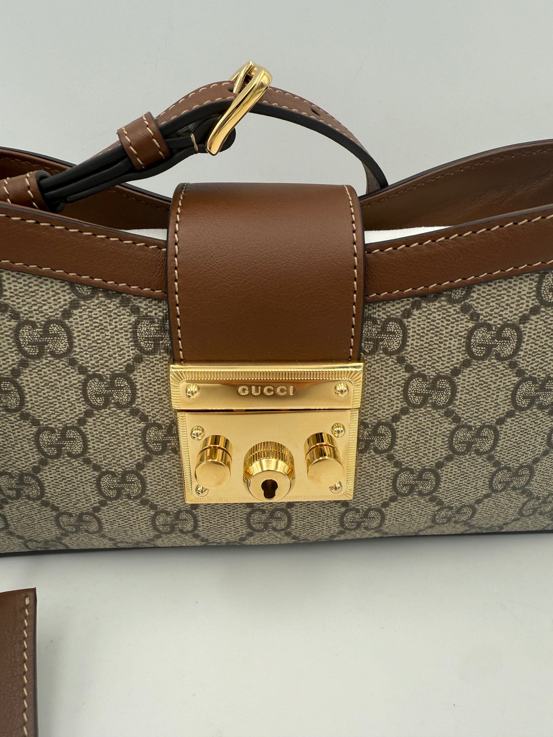 Gucci GUCCI PADLOCK GG Supreme Shoulder Bag