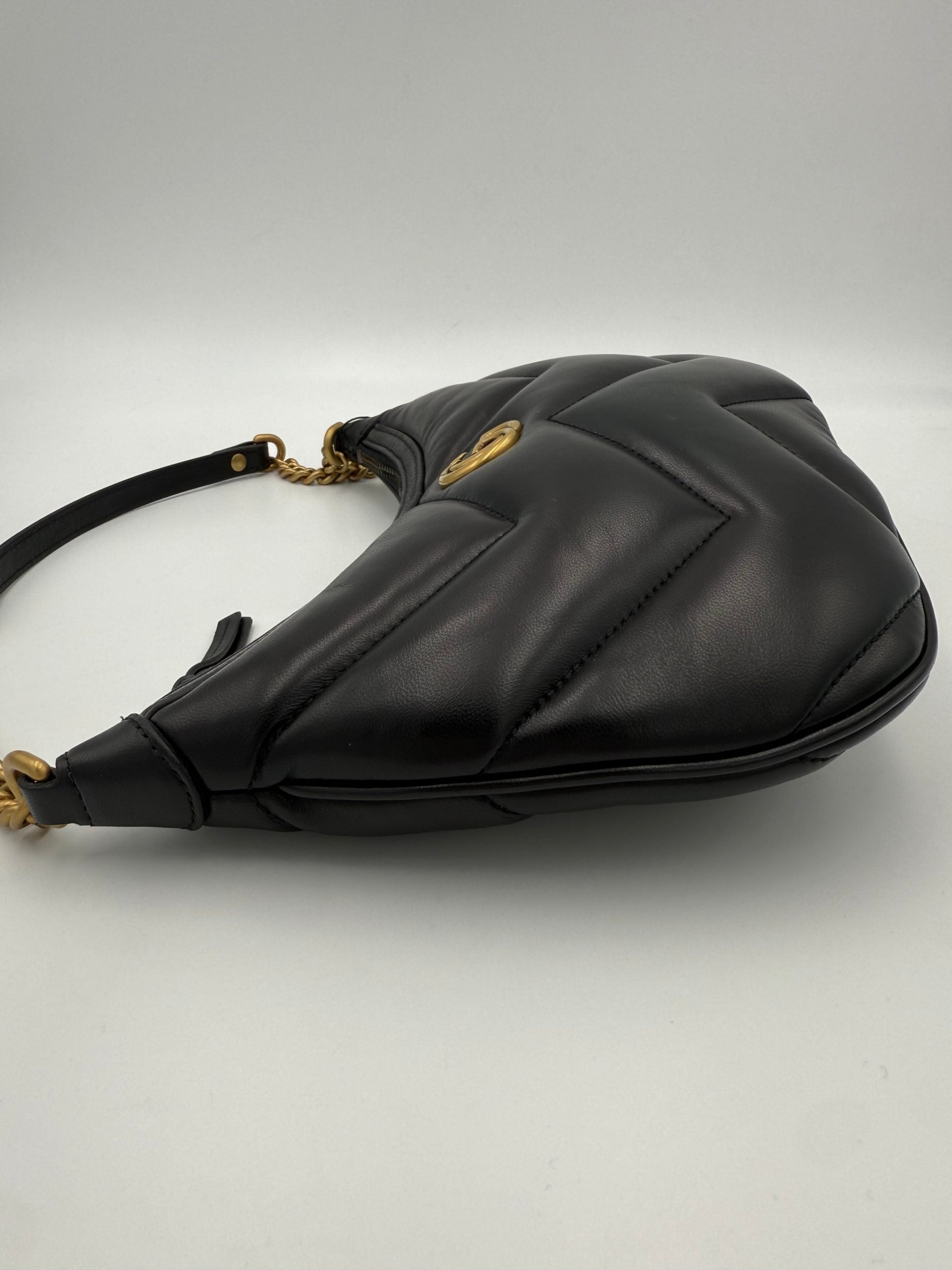 Gucci GUCCI HOBO PUFFER MARMONT Black Handbag