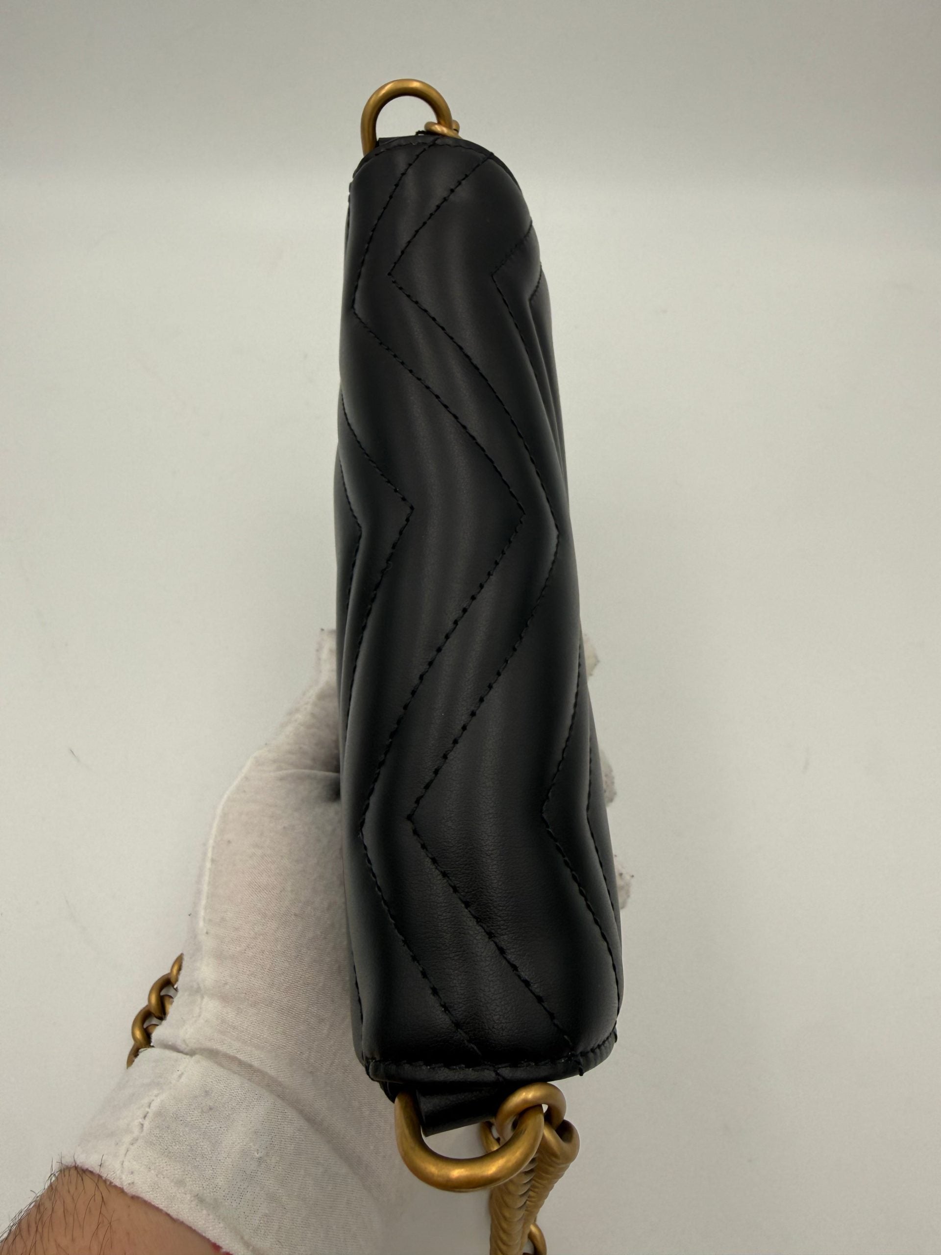 Gucci GUCCI MARMONT Black Shoulder Bag Chain