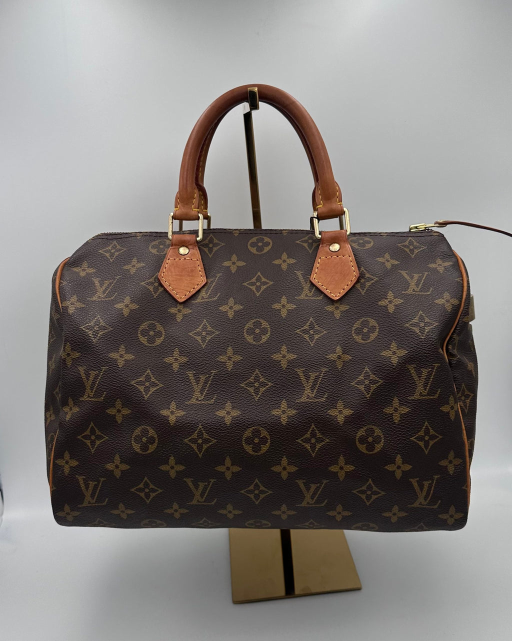 Louis Vuitton LOUIS VUITTON Speedy 30 Monogram Handbag