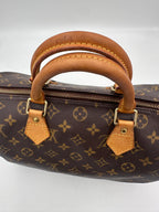 Louis Vuitton LOUIS VUITTON Speedy 30 Monogram Handbag