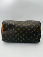 Louis Vuitton LOUIS VUITTON Speedy 30 Monogram Handbag
