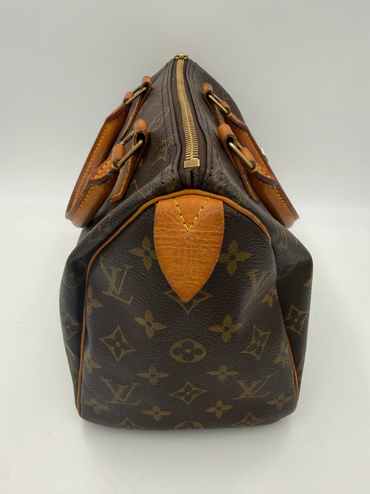 Louis Vuitton LOUIS VUITTON Speedy 25 Monogram Handbag