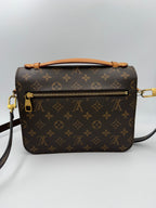 Louis Vuitton LOUIS VUITTON METIS Monogram with Shoulder Strap