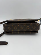 Louis Vuitton LOUIS VUITTON METIS Monogram with Shoulder Strap