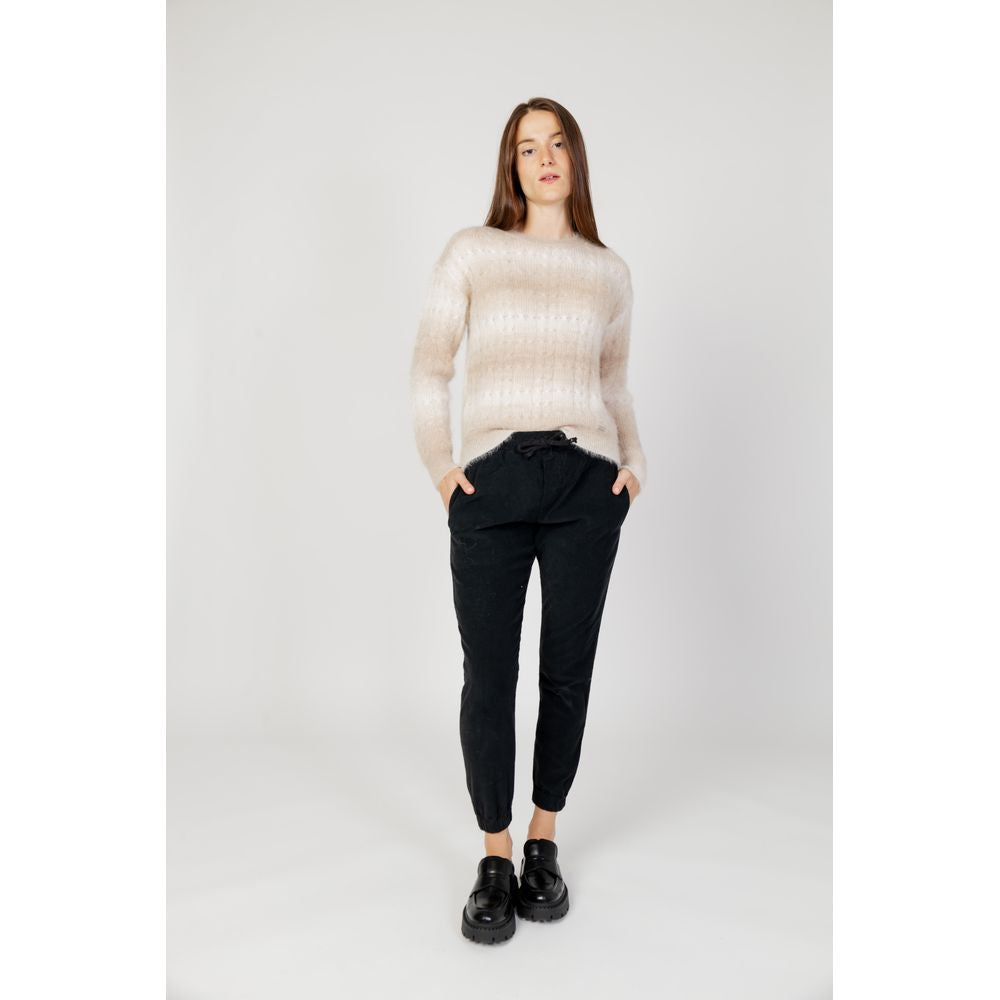 Hanny Deep Black Cotton Athletic Pants